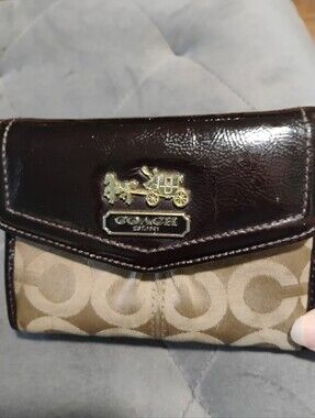 Vintage Ladies Wallet Coach